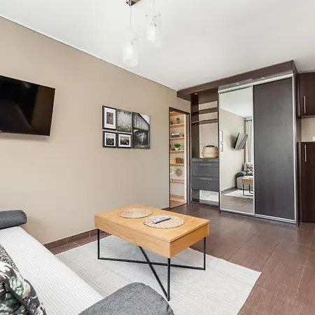 Os Jagiellonskie In By Renters Apartment *